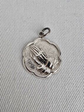 Vintage Sterling Silver Praying Hands Charm Religious Faith Bracelet Charm